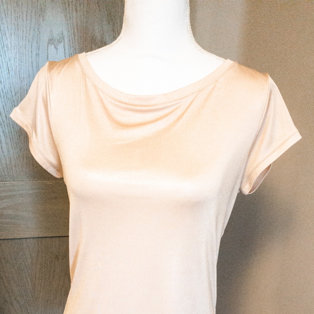 Limited size medium rose gold and cream tee